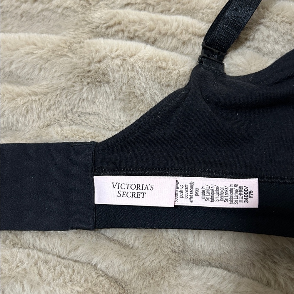 Gorgeous VS Rhinestone Bra - Picture 4 of 10